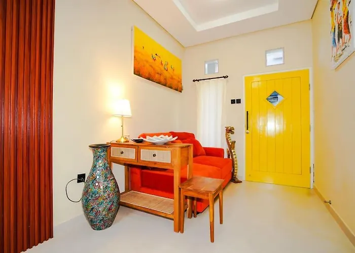 The Yellow Door House, South Kuta Bali Ferienhaus Nusa Dua (Bali)